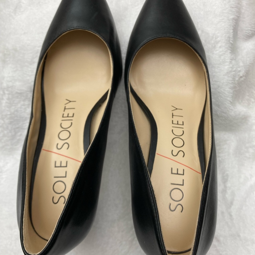 Sole Society Black Pointed Toe Heels - Picture 3 of 5